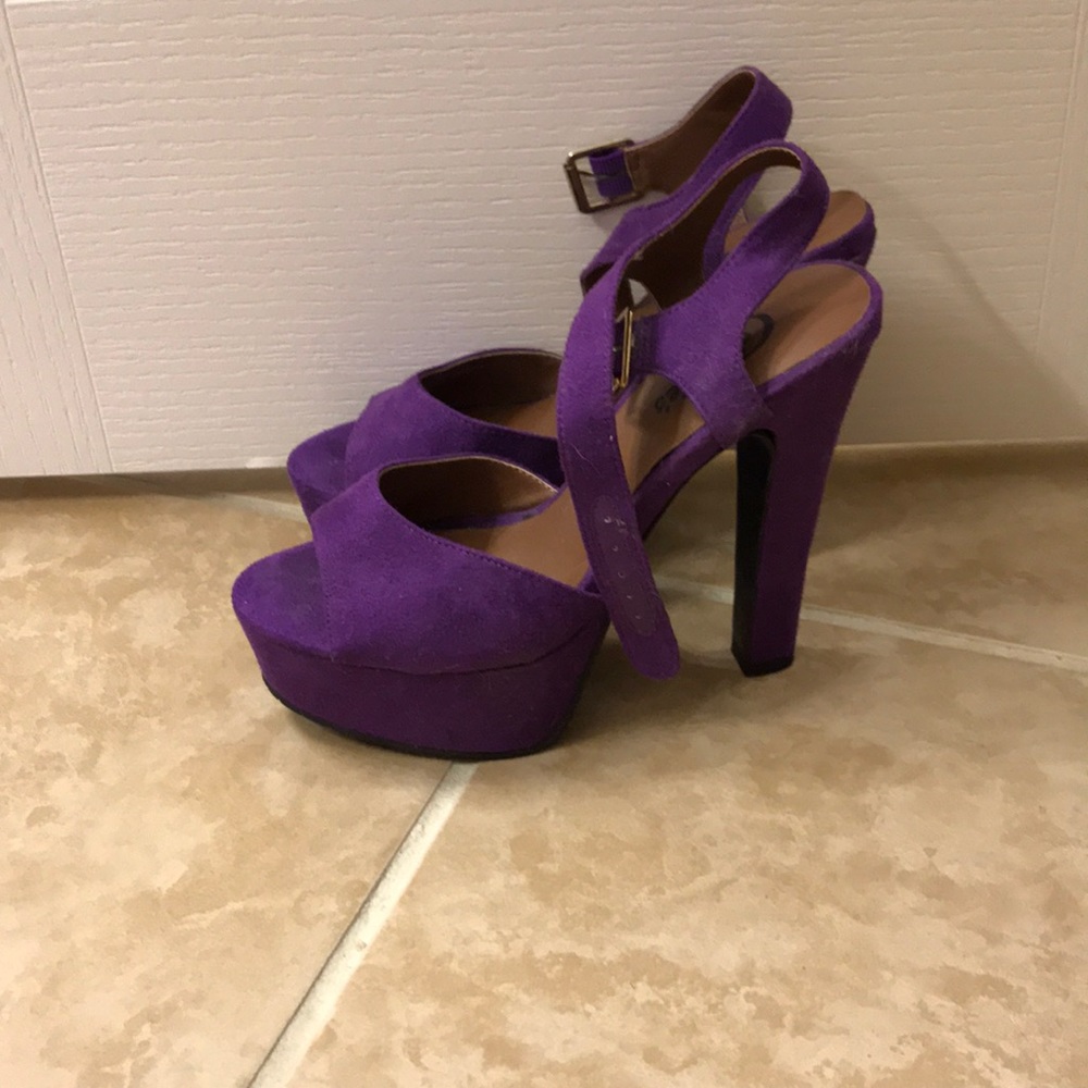 High heels - Picture 4 of 4